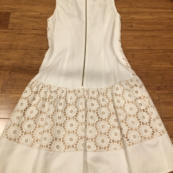 ABS CROCHET LOOK DRESS - Picture 6 of 7